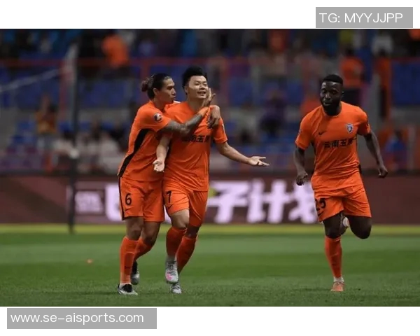 足协杯半决赛：北京国安7-0云南玉昆全场精彩集锦引爆球迷热情