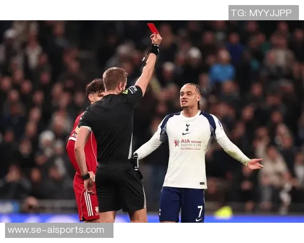 阿斯：居莱尔和楚阿梅尼因小伤和黄牌下场，预计可出战利物浦